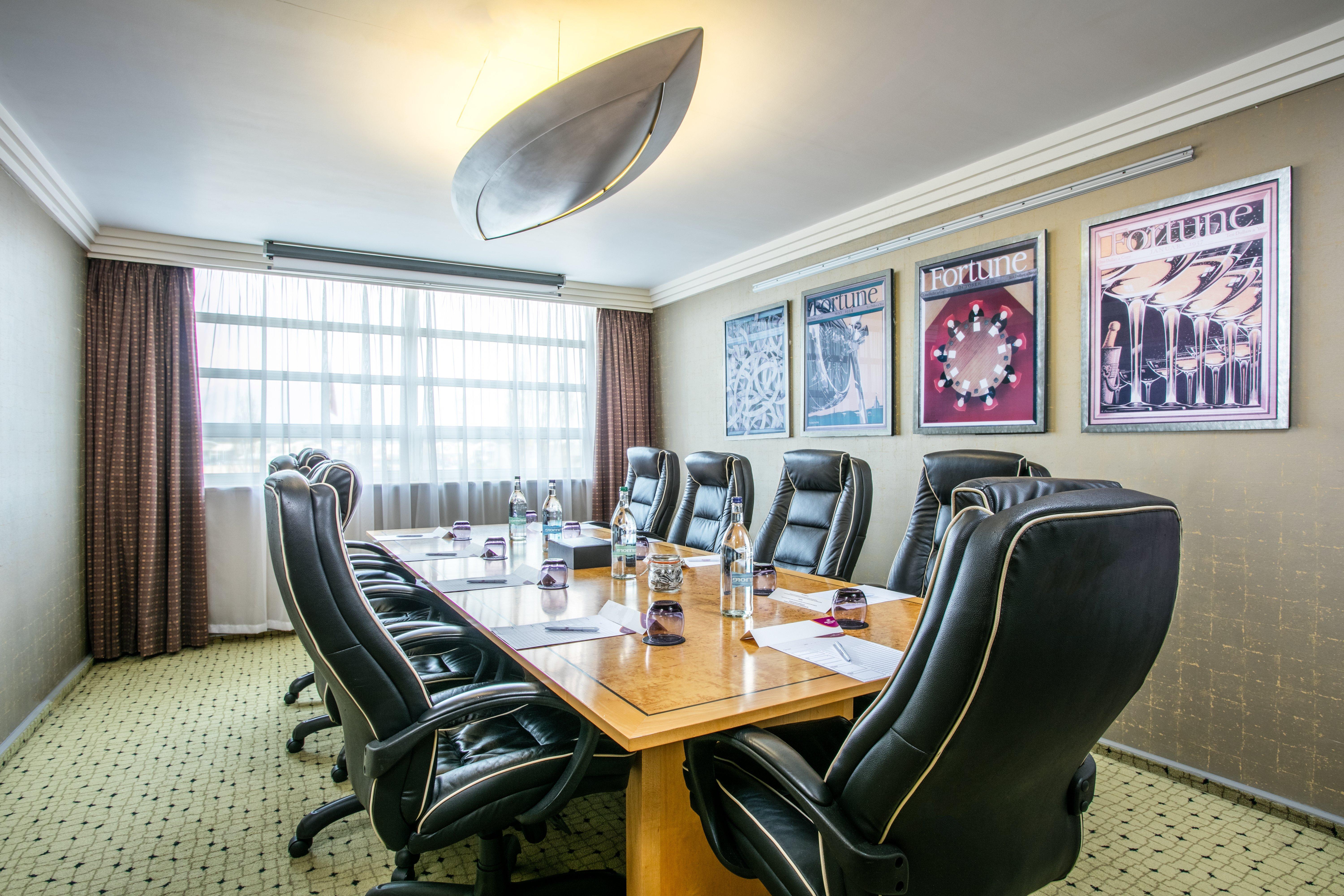 Crowne Plaza Liverpool - John Lennon Airport By Ihg Kültér fotó