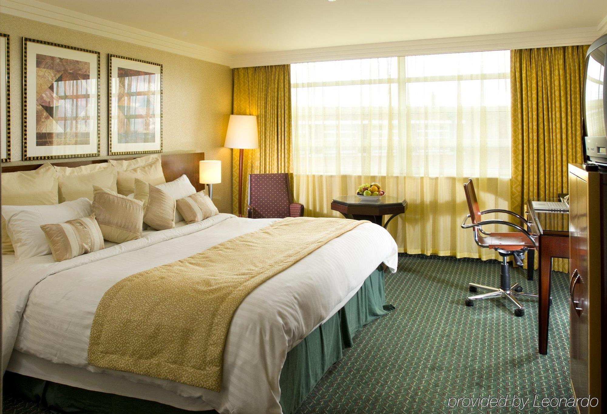 Crowne Plaza Liverpool - John Lennon Airport By Ihg Szoba fotó